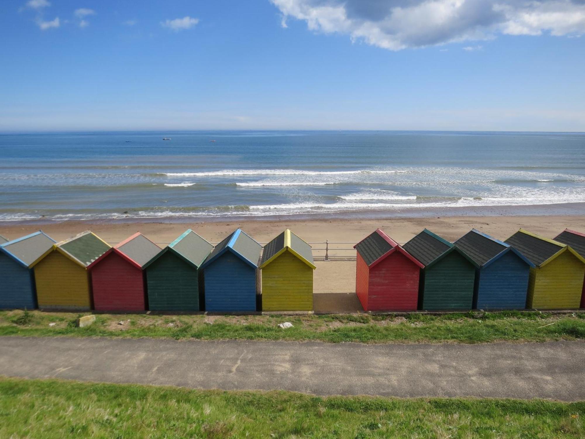 Snugg Whitby Exterior foto