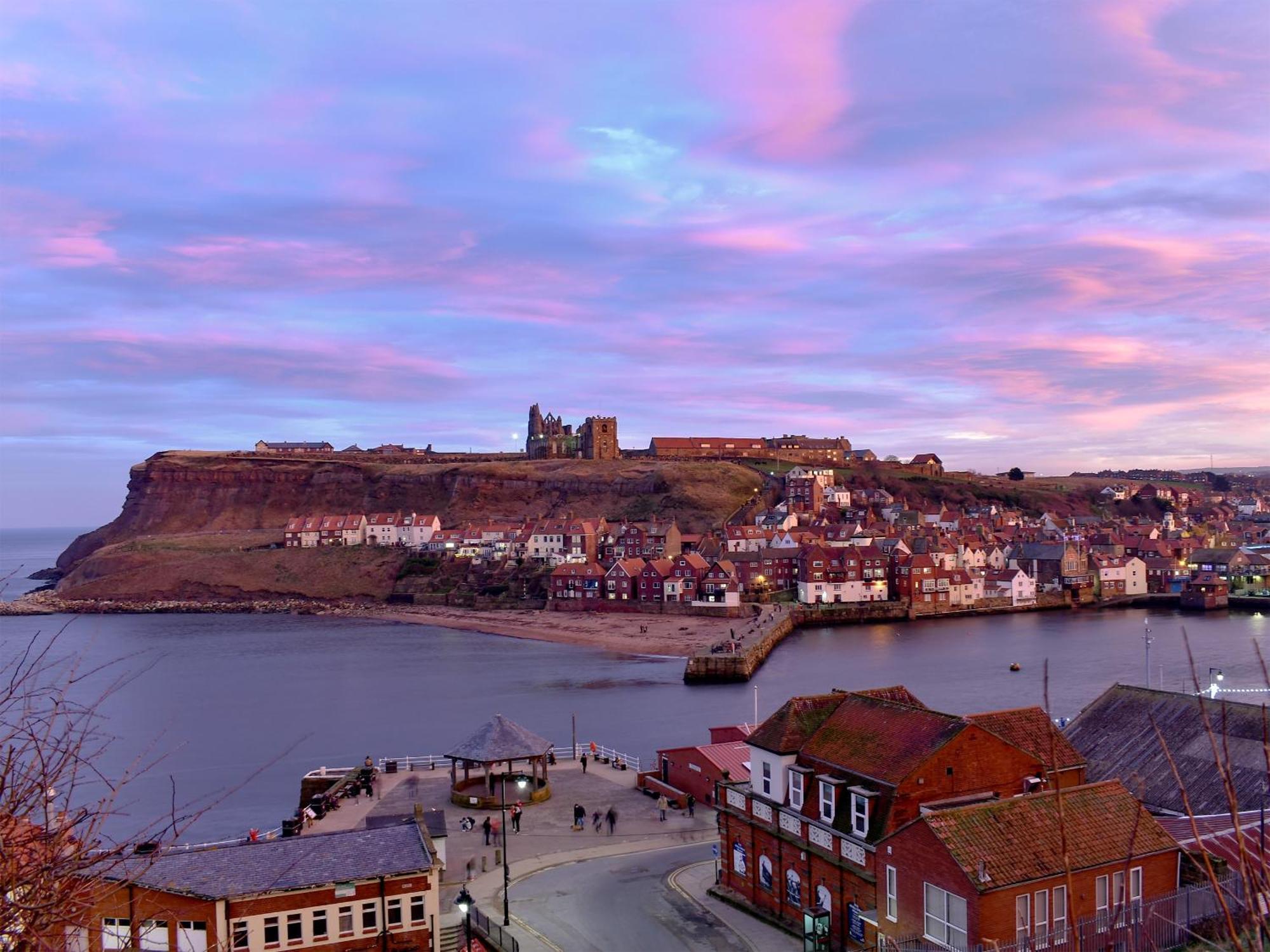 Snugg Whitby Exterior foto